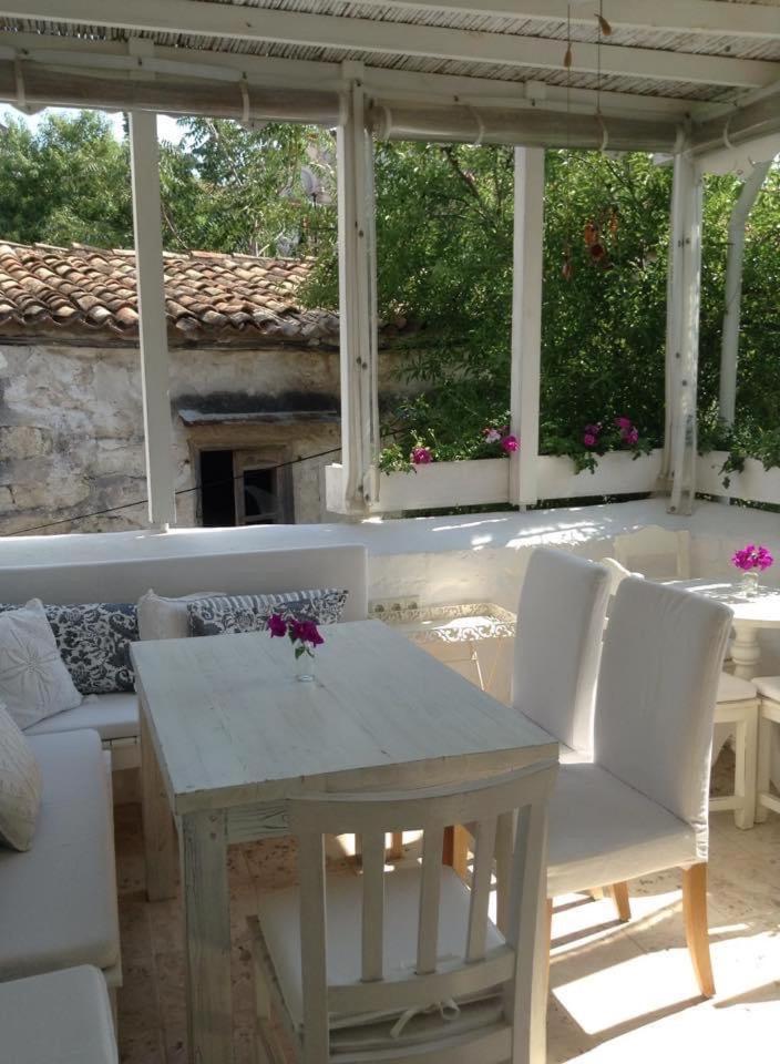 Yukari Sokak Vip Butik Otel Alaçatı Luaran gambar