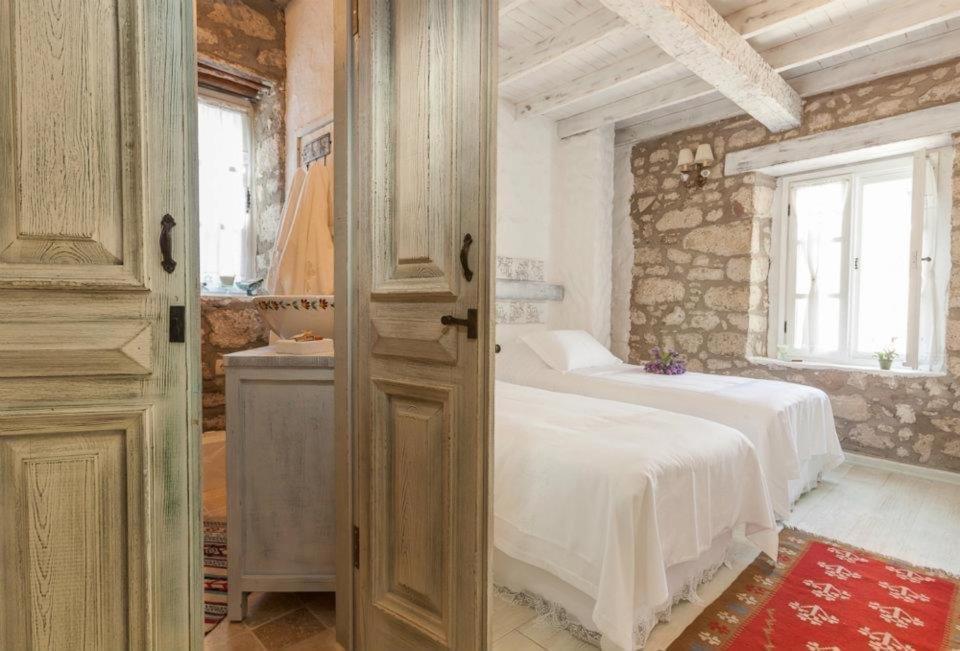 Yukari Sokak Vip Butik Otel Alaçatı Luaran gambar